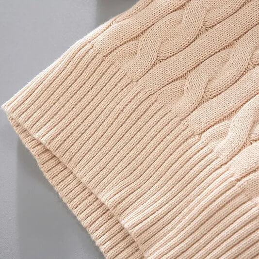 Ricci: Cable Knit Sweater