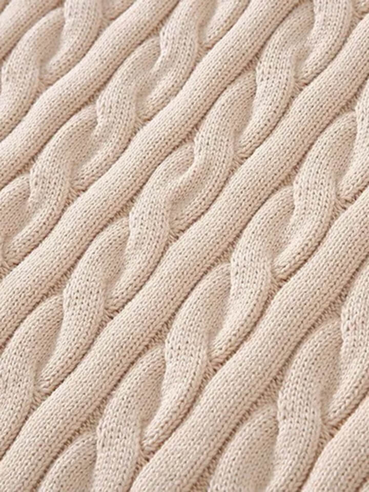 Ricci: Cable Knit Sweater